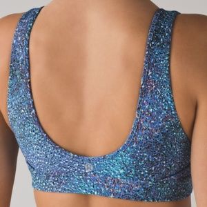 Lululemon CADENCE CRUSHER BRA *REVERSIBLE